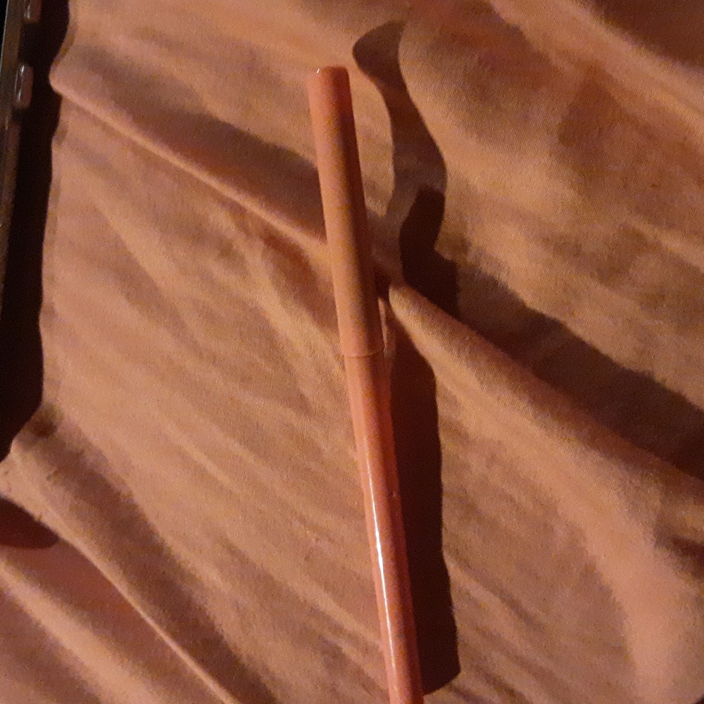 Peach eyeliner
